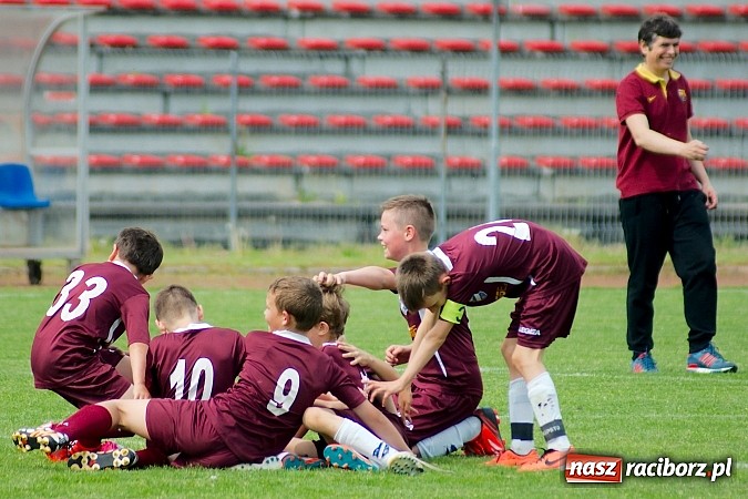 Zdjęcie w galerii na portalu naszraciborz.pl: Tak się bawi i wygrywa Racibórz! Młodzi Unici pokonali Jastrzębie wiadomości z regionu