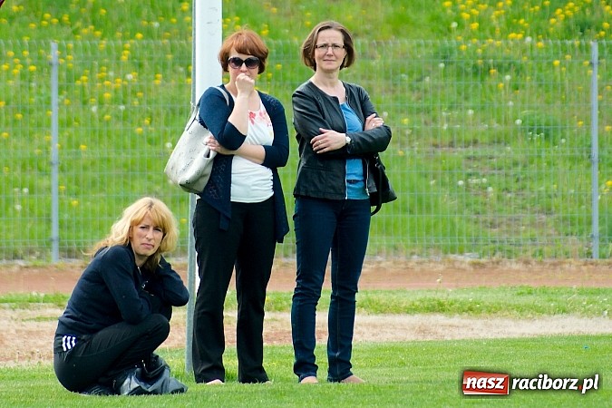 Zdjęcie w galerii na portalu naszraciborz.pl: Tak się bawi i wygrywa Racibórz! Młodzi Unici pokonali Jastrzębie wiadomości z regionu