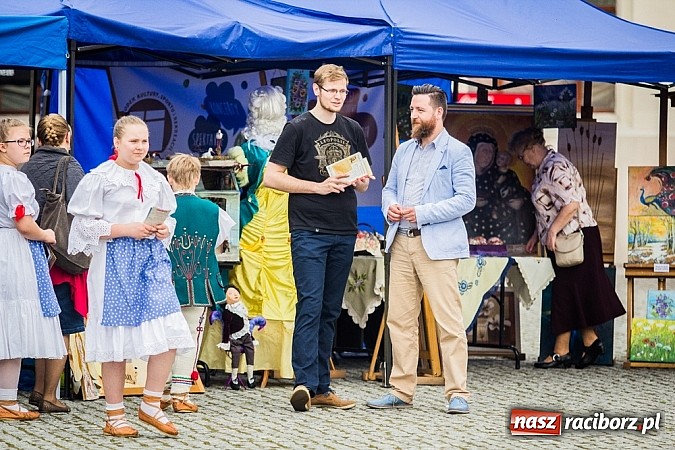 Zdjęcie w galerii na portalu naszraciborz.pl: Święto Subregionu Zachodniego Województwa Śląskiego na Zamku Piastowskim w Raciborzu wiadomości z regionu