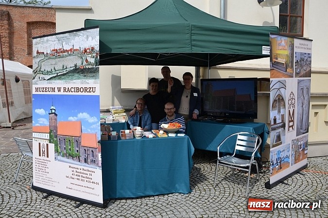 Zdjęcie w galerii na portalu naszraciborz.pl: Święto Subregionu Zachodniego Województwa Śląskiego na Zamku Piastowskim w Raciborzu wiadomości z regionu