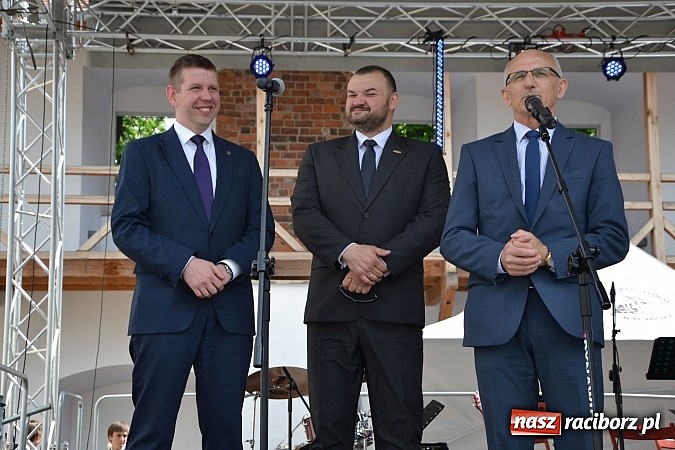 Zdjęcie w galerii na portalu naszraciborz.pl: Święto Subregionu Zachodniego Województwa Śląskiego na Zamku Piastowskim w Raciborzu wiadomości z regionu