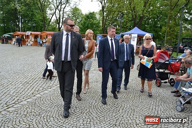 Zdjęcie w galerii na portalu naszraciborz.pl: Święto Subregionu Zachodniego Województwa Śląskiego na Zamku Piastowskim w Raciborzu wiadomości z regionu