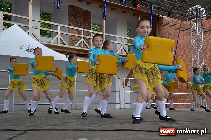 Zdjęcie w galerii na portalu naszraciborz.pl: Święto Subregionu Zachodniego Województwa Śląskiego na Zamku Piastowskim w Raciborzu wiadomości z regionu