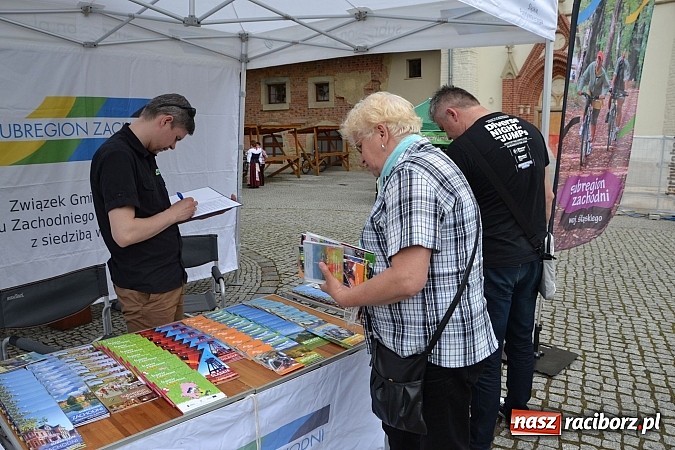 Zdjęcie w galerii na portalu naszraciborz.pl: Święto Subregionu Zachodniego Województwa Śląskiego na Zamku Piastowskim w Raciborzu wiadomości z regionu