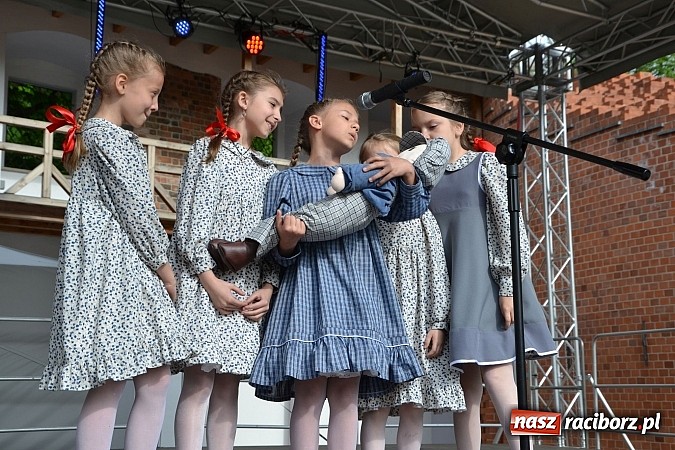 Zdjęcie w galerii na portalu naszraciborz.pl: Święto Subregionu Zachodniego Województwa Śląskiego na Zamku Piastowskim w Raciborzu wiadomości z regionu