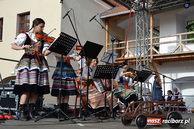 Zdjęcie w galerii na portalu naszraciborz.pl: Święto Subregionu Zachodniego Województwa Śląskiego na Zamku Piastowskim w Raciborzu wiadomości z regionu