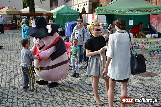 Zdjęcie w galerii na portalu naszraciborz.pl: Święto Subregionu Zachodniego Województwa Śląskiego na Zamku Piastowskim w Raciborzu wiadomości z regionu