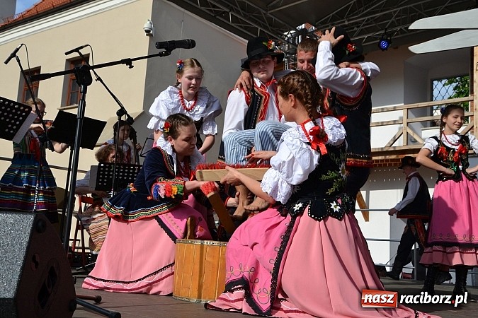 Zdjęcie w galerii na portalu naszraciborz.pl: Święto Subregionu Zachodniego Województwa Śląskiego na Zamku Piastowskim w Raciborzu wiadomości z regionu