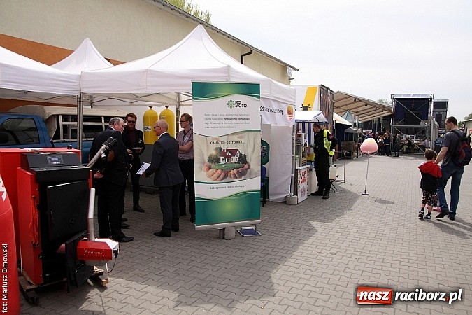 Zdjęcie w galerii na portalu naszraciborz.pl: Eko-Wystawa. Zobacz jak wyglądają stoiska i kto wystąpił na scenie wiadomości z regionu