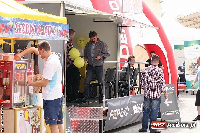 Zdjęcie w galerii na portalu naszraciborz.pl: Eko-Wystawa. Zobacz jak wyglądają stoiska i kto wystąpił na scenie wiadomości z regionu