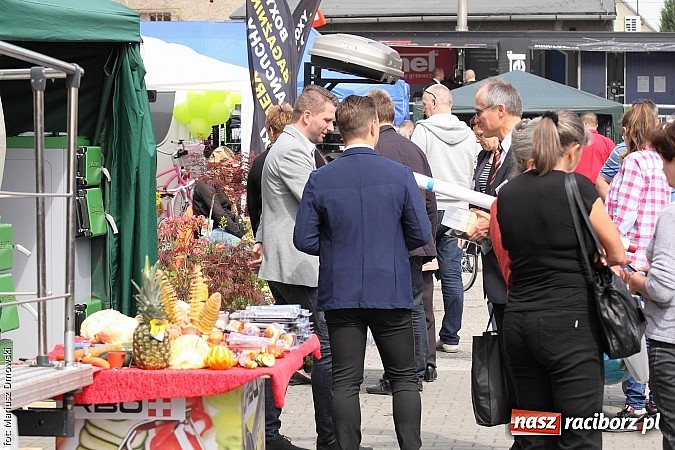 Zdjęcie w galerii na portalu naszraciborz.pl: Eko-Wystawa. Zobacz jak wyglądają stoiska i kto wystąpił na scenie wiadomości z regionu