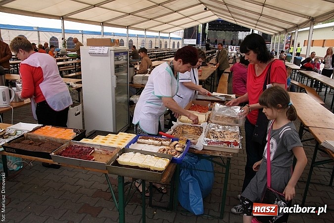 Zdjęcie w galerii na portalu naszraciborz.pl: Eko-Wystawa. Zobacz jak wyglądają stoiska i kto wystąpił na scenie wiadomości z regionu