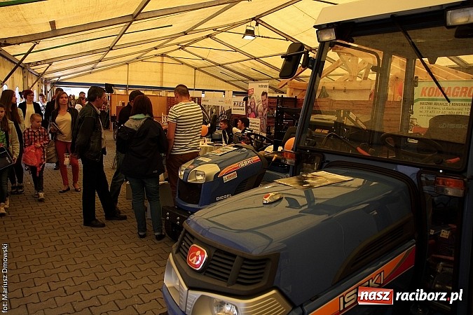 Zdjęcie w galerii na portalu naszraciborz.pl: Eko-Wystawa. Zobacz jak wyglądają stoiska i kto wystąpił na scenie wiadomości z regionu