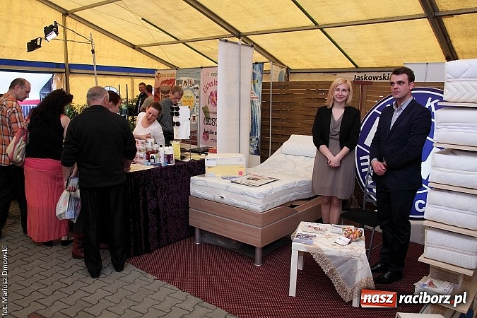 Zdjęcie w galerii na portalu naszraciborz.pl: Eko-Wystawa. Zobacz jak wyglądają stoiska i kto wystąpił na scenie wiadomości z regionu