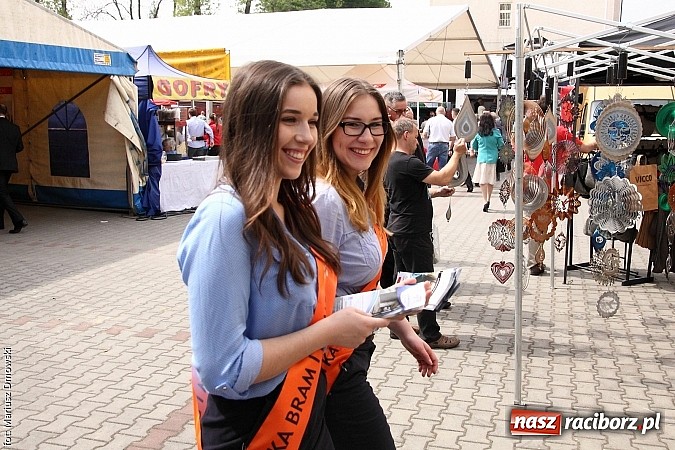 Zdjęcie w galerii na portalu naszraciborz.pl: Eko-Wystawa. Zobacz jak wyglądają stoiska i kto wystąpił na scenie wiadomości z regionu