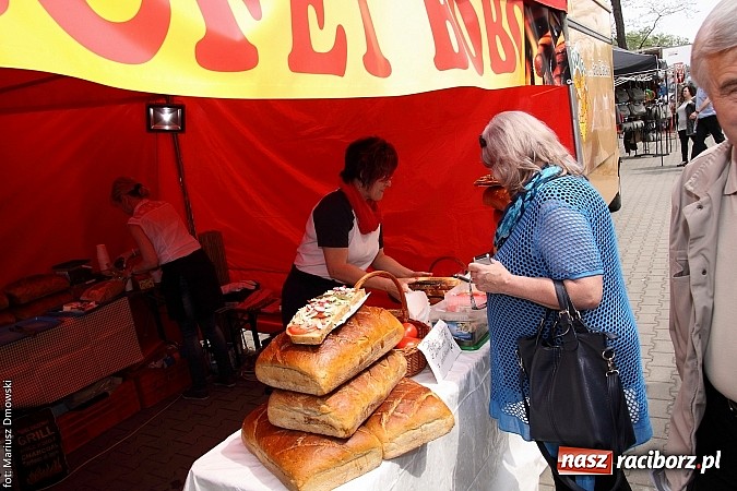 Zdjęcie w galerii na portalu naszraciborz.pl: Eko-Wystawa. Zobacz jak wyglądają stoiska i kto wystąpił na scenie wiadomości z regionu