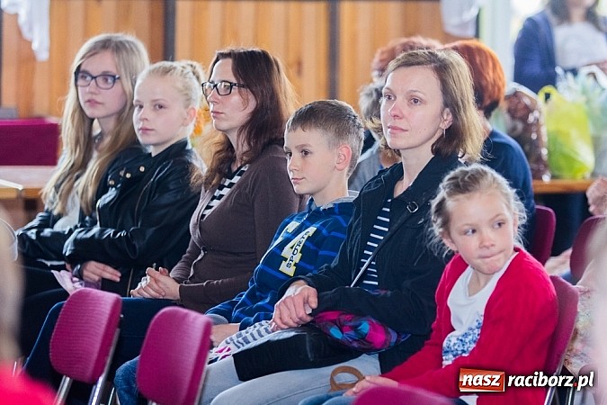 Zdjęcie w galerii na portalu naszraciborz.pl: Jubileusz 30-lecia Teatrzyku Niewielkiego w Borucinie wiadomości z regionu