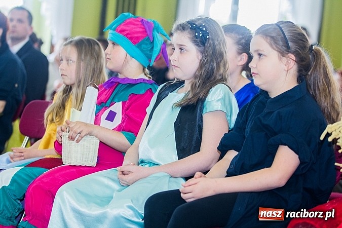 Zdjęcie w galerii na portalu naszraciborz.pl: Jubileusz 30-lecia Teatrzyku Niewielkiego w Borucinie wiadomości z regionu