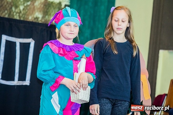 Zdjęcie w galerii na portalu naszraciborz.pl: Jubileusz 30-lecia Teatrzyku Niewielkiego w Borucinie wiadomości z regionu