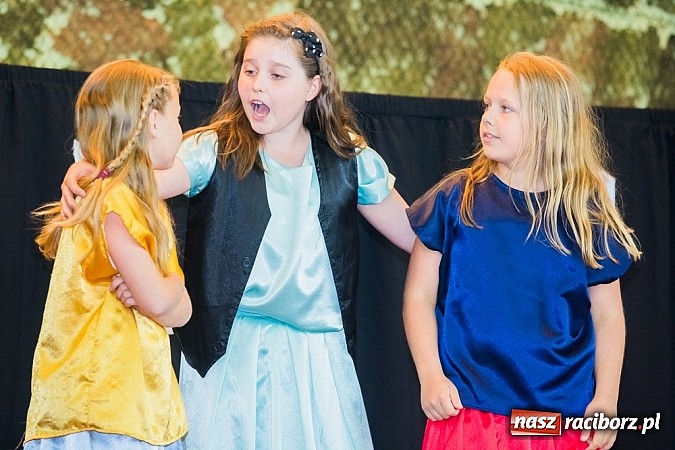 Zdjęcie w galerii na portalu naszraciborz.pl: Jubileusz 30-lecia Teatrzyku Niewielkiego w Borucinie wiadomości z regionu