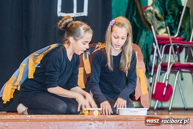 Zdjęcie w galerii na portalu naszraciborz.pl: Jubileusz 30-lecia Teatrzyku Niewielkiego w Borucinie wiadomości z regionu