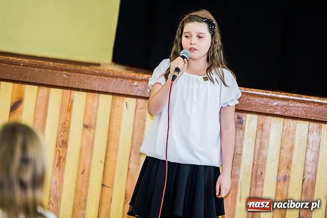 Zdjęcie w galerii na portalu naszraciborz.pl: Jubileusz 30-lecia Teatrzyku Niewielkiego w Borucinie wiadomości z regionu