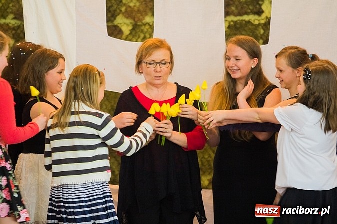 Zdjęcie w galerii na portalu naszraciborz.pl: Jubileusz 30-lecia Teatrzyku Niewielkiego w Borucinie wiadomości z regionu