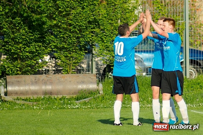 Zdjęcie w galerii na portalu naszraciborz.pl: Dobra passa Ocic przerwana. Gorzyce lepsze przy Tuwima wiadomości z regionu