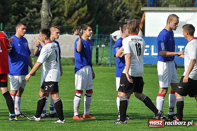 Zdjęcie w galerii na portalu naszraciborz.pl: Pogrom w Krzanowicach. Wicelider wygrał dziewięcioma bramkami wiadomości z regionu
