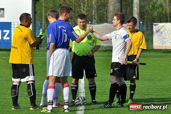 Zdjęcie w galerii na portalu naszraciborz.pl: Pogrom w Krzanowicach. Wicelider wygrał dziewięcioma bramkami wiadomości z regionu