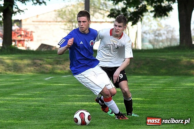 Zdjęcie w galerii na portalu naszraciborz.pl: Pogrom w Krzanowicach. Wicelider wygrał dziewięcioma bramkami wiadomości z regionu