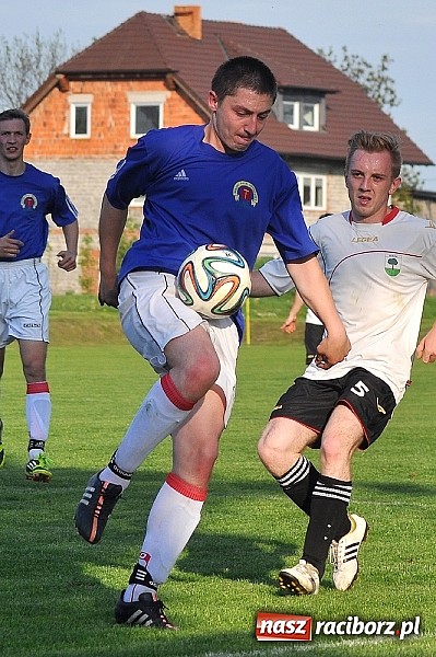 Zdjęcie w galerii na portalu naszraciborz.pl: Pogrom w Krzanowicach. Wicelider wygrał dziewięcioma bramkami wiadomości z regionu