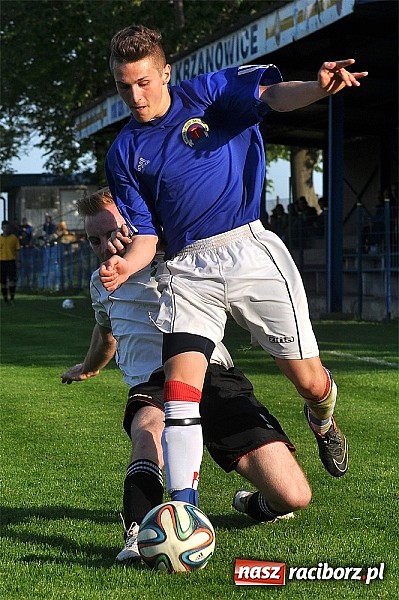 Zdjęcie w galerii na portalu naszraciborz.pl: Pogrom w Krzanowicach. Wicelider wygrał dziewięcioma bramkami wiadomości z regionu