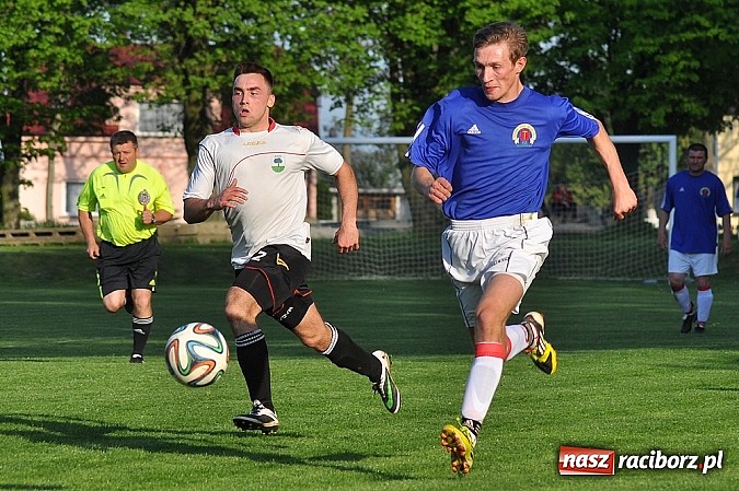 Zdjęcie w galerii na portalu naszraciborz.pl: Pogrom w Krzanowicach. Wicelider wygrał dziewięcioma bramkami wiadomości z regionu