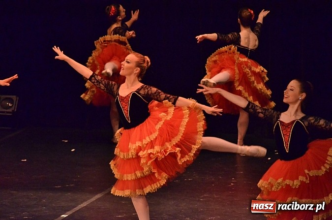 Zdjęcie w galerii na portalu naszraciborz.pl: Widowiskowy Ballet Magnificat zatańczył w Raciborskim Centrum Kultury wiadomości z regionu