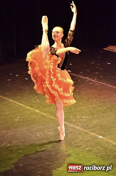 Zdjęcie w galerii na portalu naszraciborz.pl: Widowiskowy Ballet Magnificat zatańczył w Raciborskim Centrum Kultury wiadomości z regionu