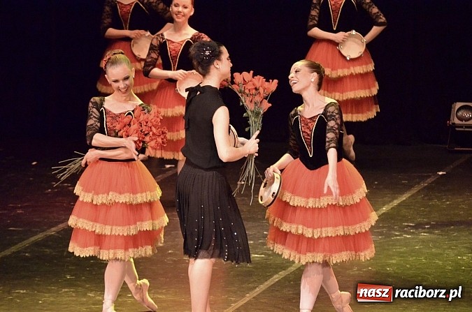 Zdjęcie w galerii na portalu naszraciborz.pl: Widowiskowy Ballet Magnificat zatańczył w Raciborskim Centrum Kultury wiadomości z regionu