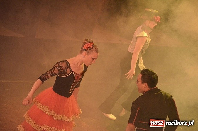 Zdjęcie w galerii na portalu naszraciborz.pl: Widowiskowy Ballet Magnificat zatańczył w Raciborskim Centrum Kultury wiadomości z regionu