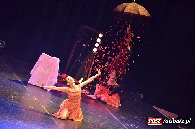 Zdjęcie w galerii na portalu naszraciborz.pl: Widowiskowy Ballet Magnificat zatańczył w Raciborskim Centrum Kultury wiadomości z regionu