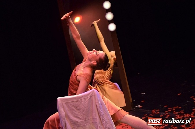 Zdjęcie w galerii na portalu naszraciborz.pl: Widowiskowy Ballet Magnificat zatańczył w Raciborskim Centrum Kultury wiadomości z regionu