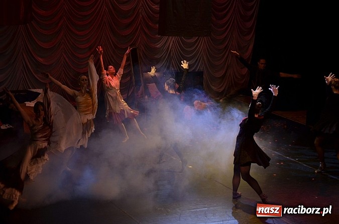 Zdjęcie w galerii na portalu naszraciborz.pl: Widowiskowy Ballet Magnificat zatańczył w Raciborskim Centrum Kultury wiadomości z regionu