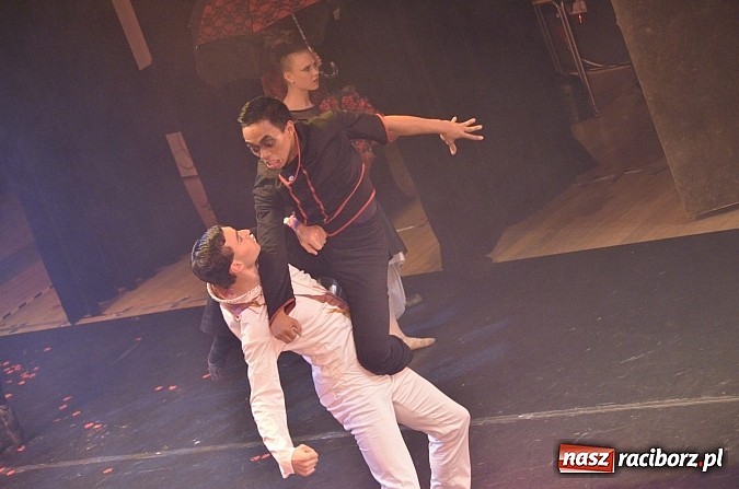 Zdjęcie w galerii na portalu naszraciborz.pl: Widowiskowy Ballet Magnificat zatańczył w Raciborskim Centrum Kultury wiadomości z regionu