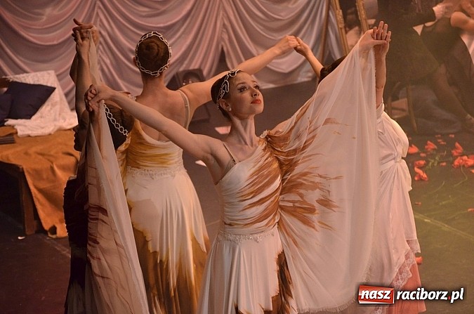 Zdjęcie w galerii na portalu naszraciborz.pl: Widowiskowy Ballet Magnificat zatańczył w Raciborskim Centrum Kultury wiadomości z regionu