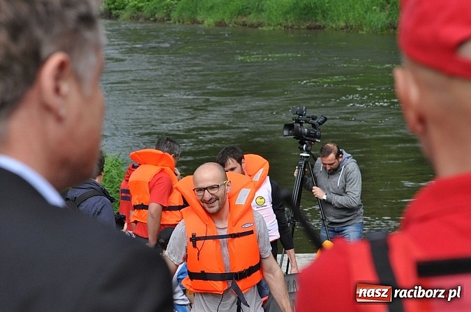 Zdjęcie w galerii na portalu naszraciborz.pl: Sprinty odrzańskie od mostu Zamkowego do kładki - WIDEO wiadomości z regionu