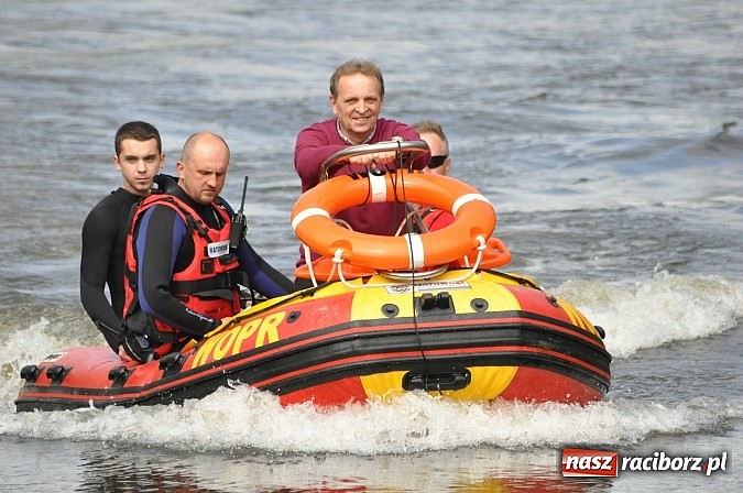 Zdjęcie w galerii na portalu naszraciborz.pl: Sprinty odrzańskie od mostu Zamkowego do kładki - WIDEO wiadomości z regionu