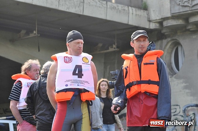 Zdjęcie w galerii na portalu naszraciborz.pl: Sprinty odrzańskie od mostu Zamkowego do kładki - WIDEO wiadomości z regionu