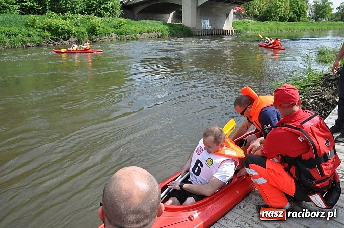Zdjęcie w galerii na portalu naszraciborz.pl: Sprinty odrzańskie od mostu Zamkowego do kładki - WIDEO wiadomości z regionu
