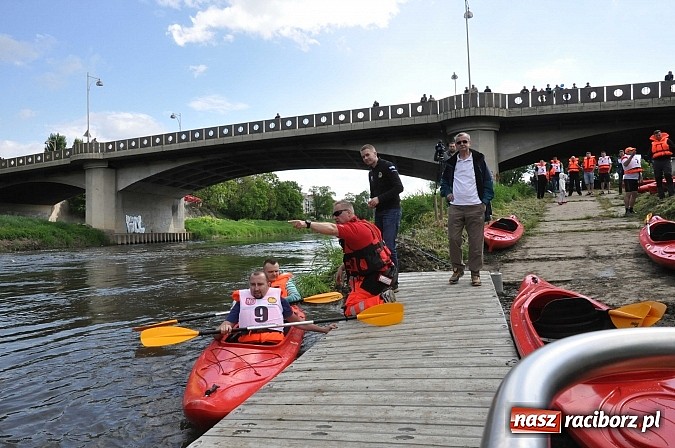 Zdjęcie w galerii na portalu naszraciborz.pl: Sprinty odrzańskie od mostu Zamkowego do kładki - WIDEO wiadomości z regionu