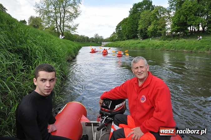 Zdjęcie w galerii na portalu naszraciborz.pl: Sprinty odrzańskie od mostu Zamkowego do kładki - WIDEO wiadomości z regionu