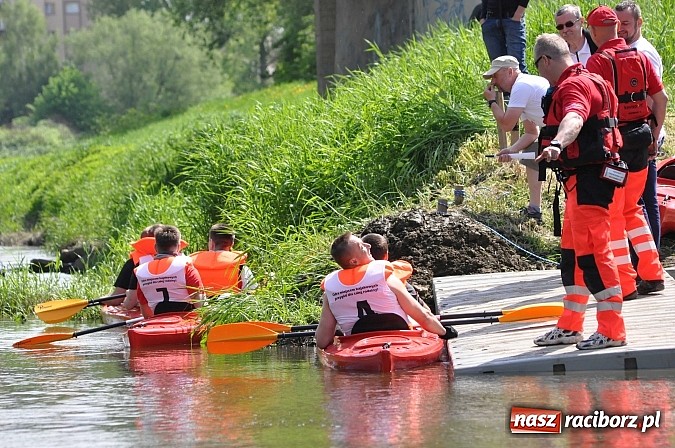 Zdjęcie w galerii na portalu naszraciborz.pl: Sprinty odrzańskie od mostu Zamkowego do kładki - WIDEO wiadomości z regionu